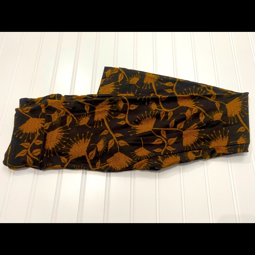 New with Tags OS LuLaRoe Leggings Fits 2-12 Brown and Gold Floral